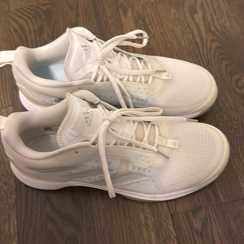 Adidas bounce pro tennis shoe.  Worn once, great condition